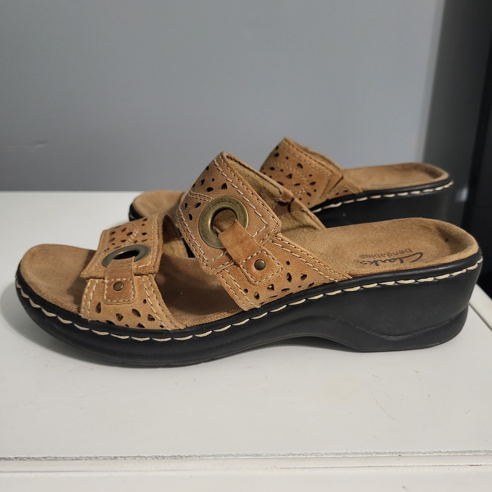 Clarks Tan Women's Sandals